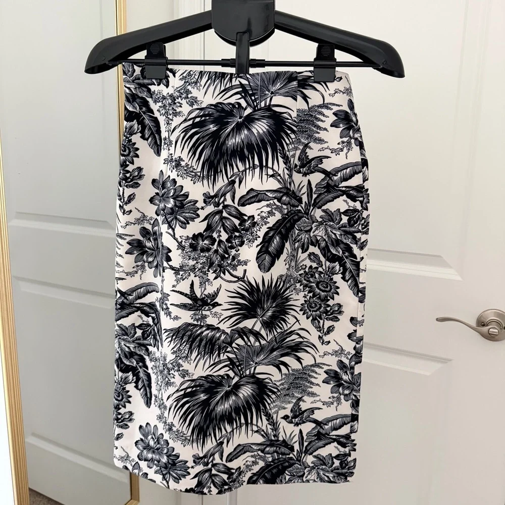 Catherine Malandrino Black & White Tropical Print Pencil Skirt Size 4 - Picture 1 of 5